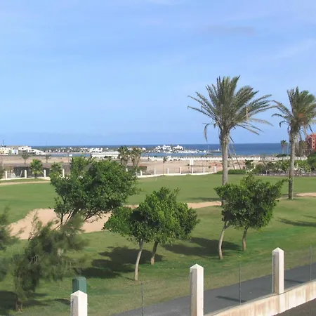 Private - Sleeps 6 - Heated Pool - Air Con 빌라 *