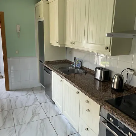 Private - Sleeps 6 - Heated Pool - Air Con 빌라 칼레타데푸스테