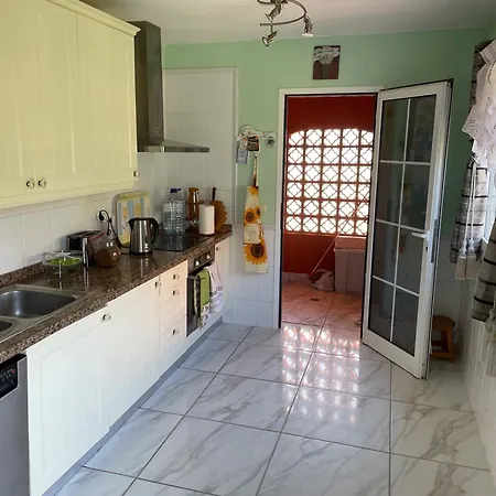 Private - Sleeps 6 - Heated Pool - Air Con 빌라 칼레타데푸스테